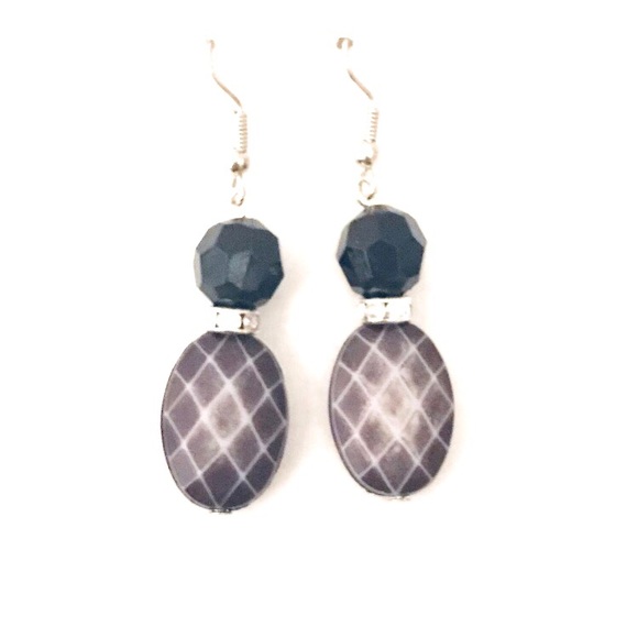 Handmade Black and Gray Drop Earrings with hook - Picture 3 of 4